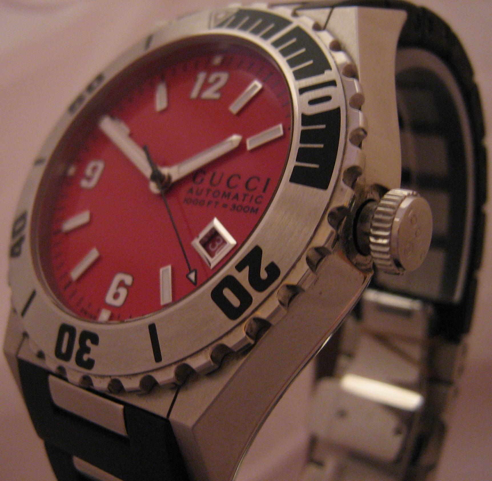 Gucci Pantheon Divers Watch, Red Dial With Steel & Rubber Bracelet