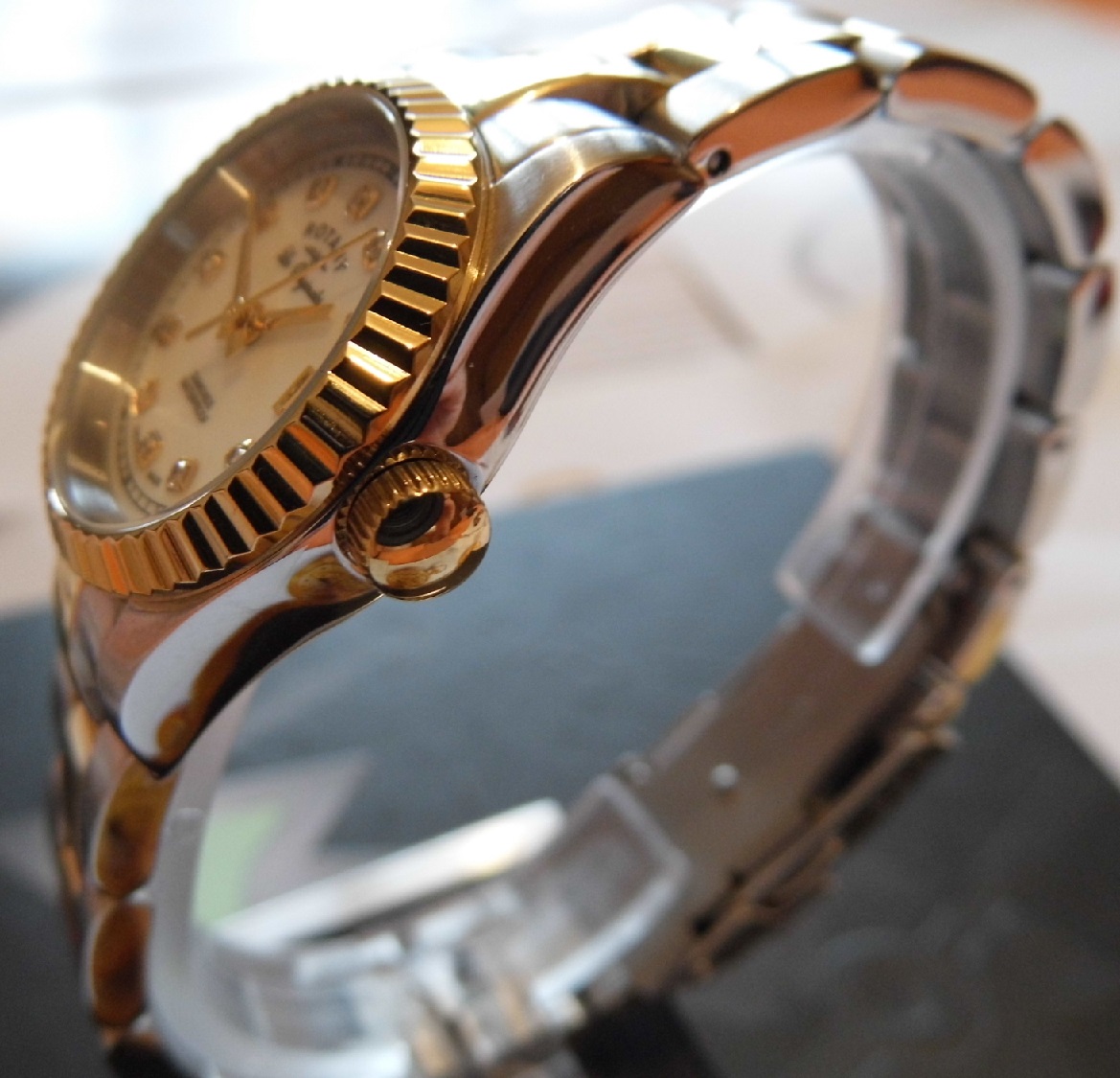 Rotary Les Originales Diamond Set, MOP Dial, Steel Bracelet