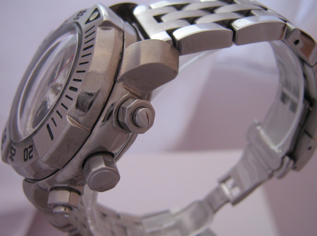 Sector Diving Team 1000 Chronograph, Silver Dial, Titanium Bracelet