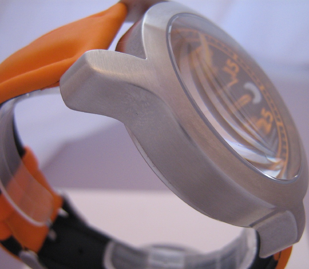 Angular Momentum Illum I Divers Watch, Black Dial With Rubber Strap