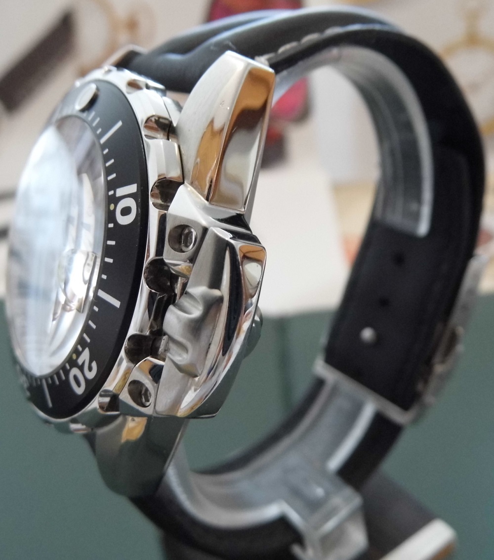 Sector 600 Divers Watch, Yellow Dial With Rubber Strap