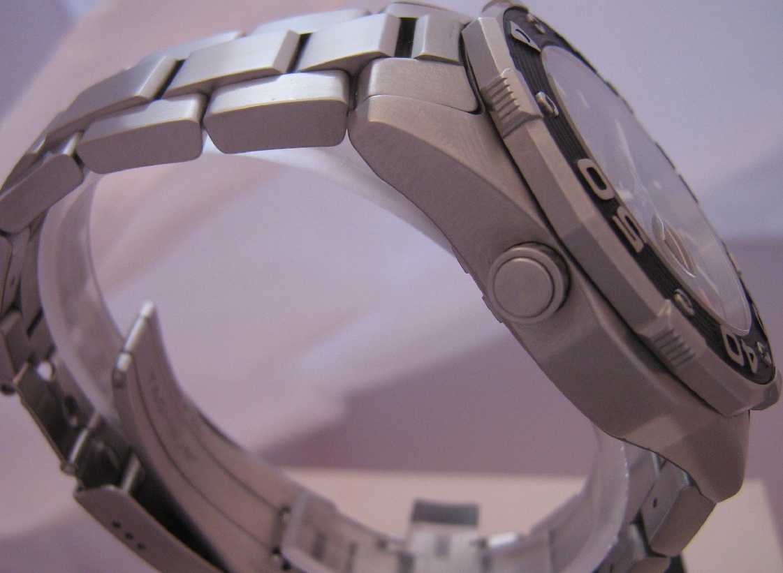 Tag Heuer Aquaracer 500M Calibre 5, Black Dial, Steel Bracelet