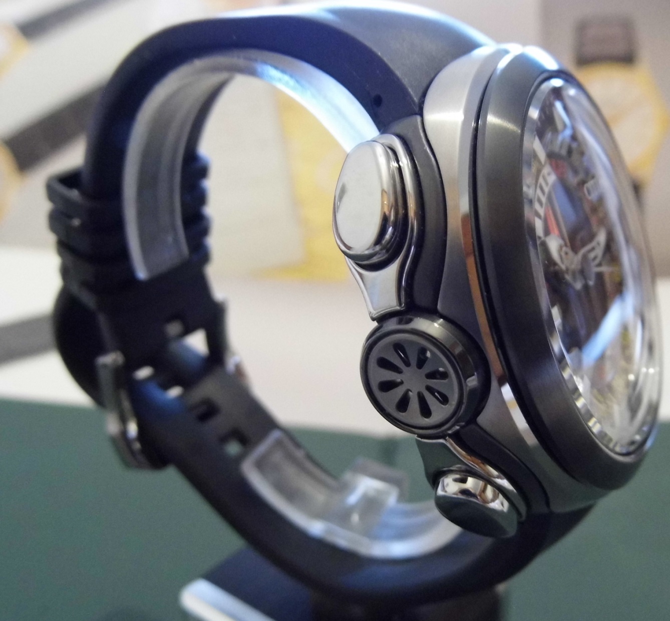 Citizen Cirrus Altichron, Black Dial, Black Rubber Strap