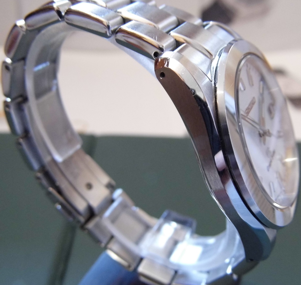 Grand Seiko SBGF017, White Dial, Steel Bracelet