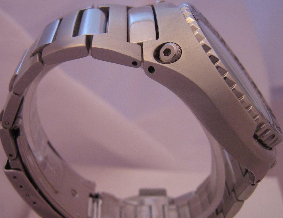 Seiko Diver Sawtooth, Blue Dial, Steel Bracelet