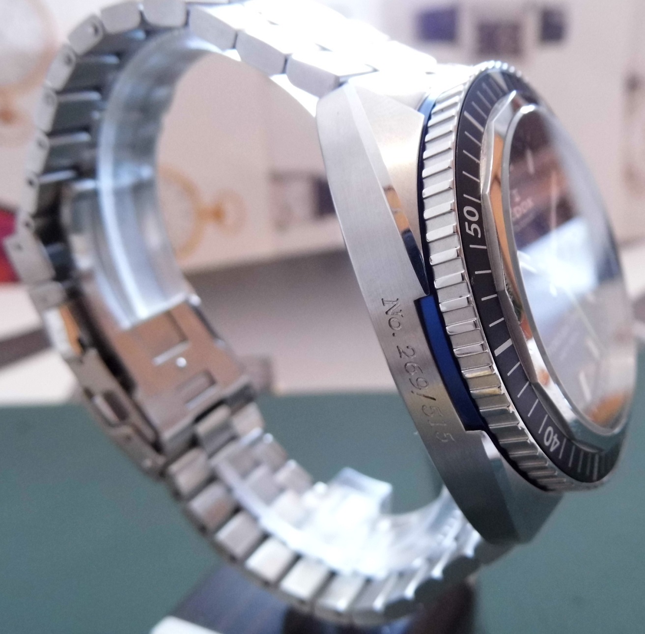 Edox Hydro Sub North Pole Ltd Edition, Blue Dial, Strap & Bracelet