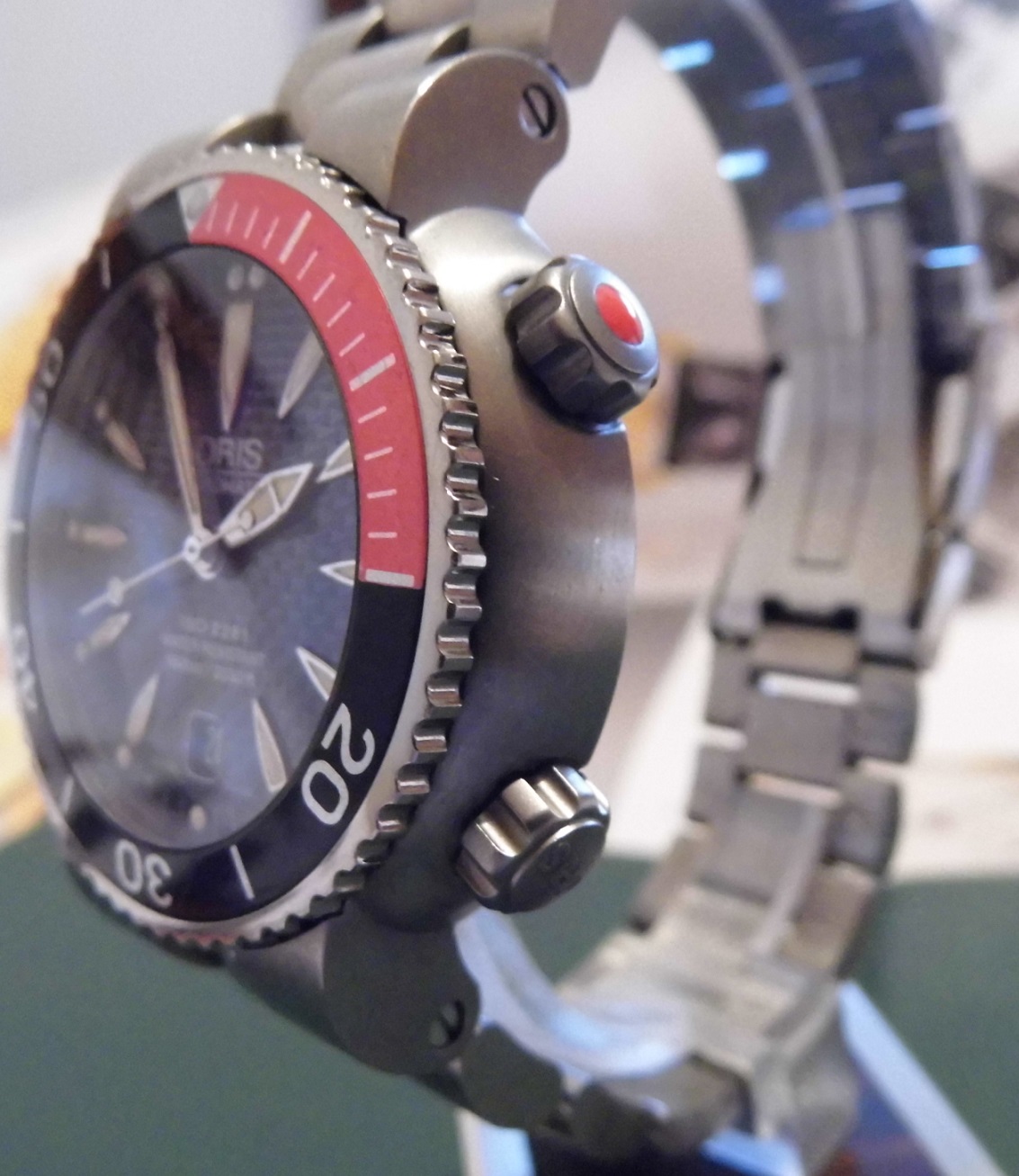 Oris TT1 Divers Titanium, Black Dial, Titanium Bracelet