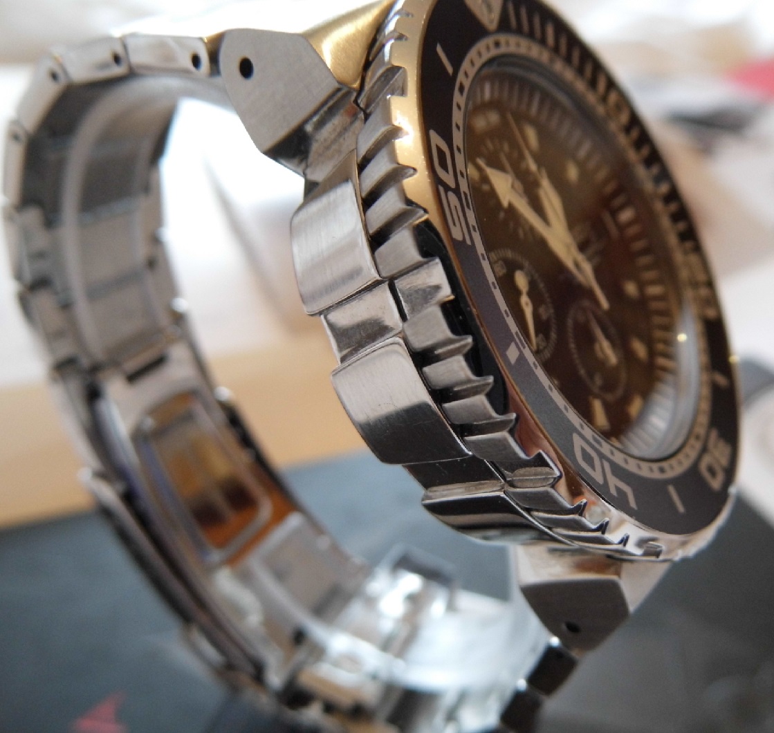 Seiko 200M Divers Chronograph, Black Dial, Steel Bracelet