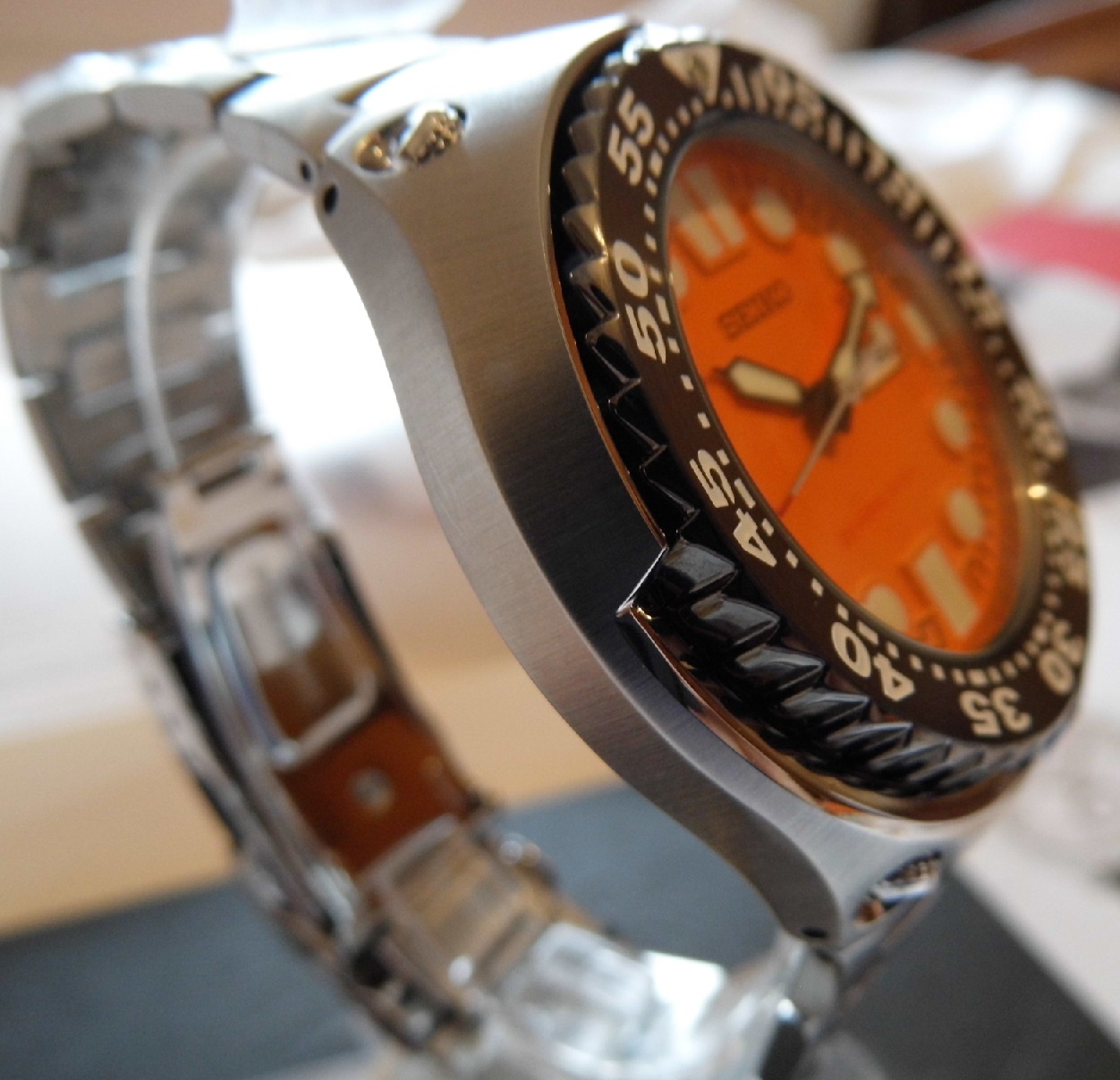 Seiko Diver Sawtooth, Orange Dial, Stainless Steel Bracelet