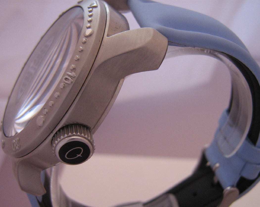 Angular Momentum Illum II Divers Watch, Black Dial With Rubber 