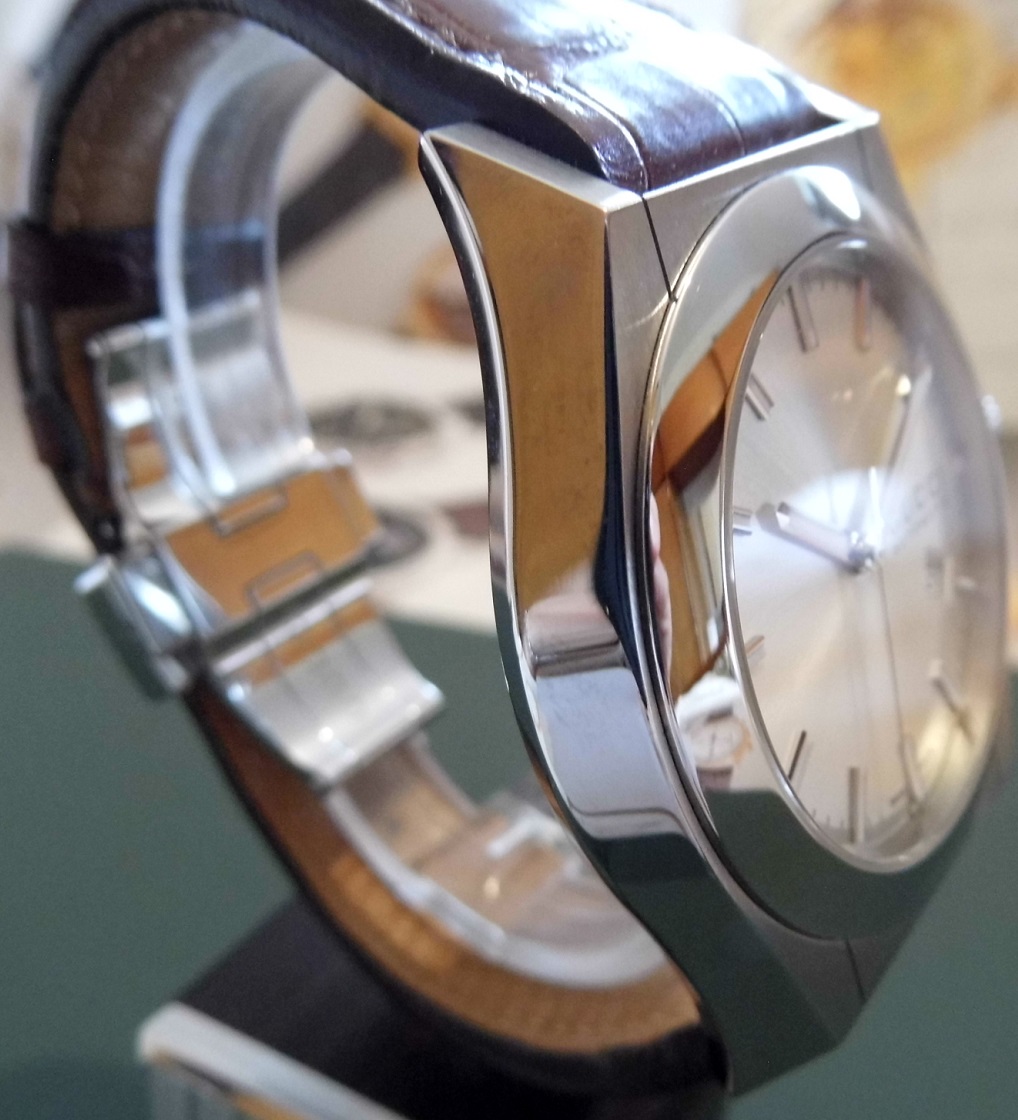 Gucci Pantheon Automatic, Silver Dial, Leather Strap