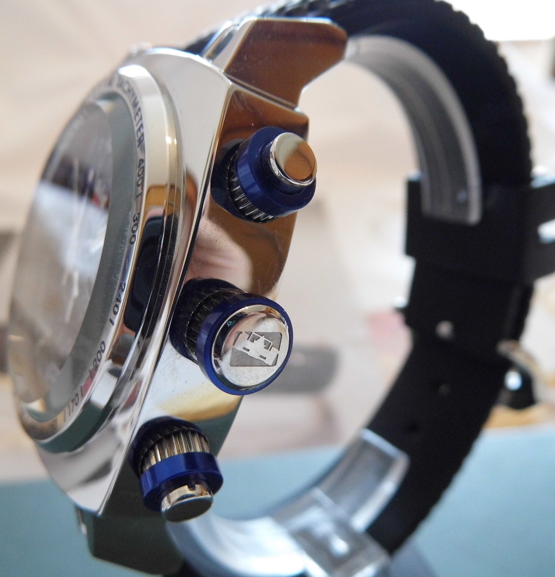 Ritmo Mvndo Indy Car Chronograph, Black Dial, Rubber Strap